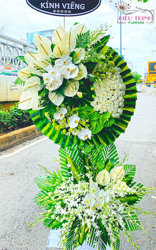 Kệ hoa tang lễ chia buồn